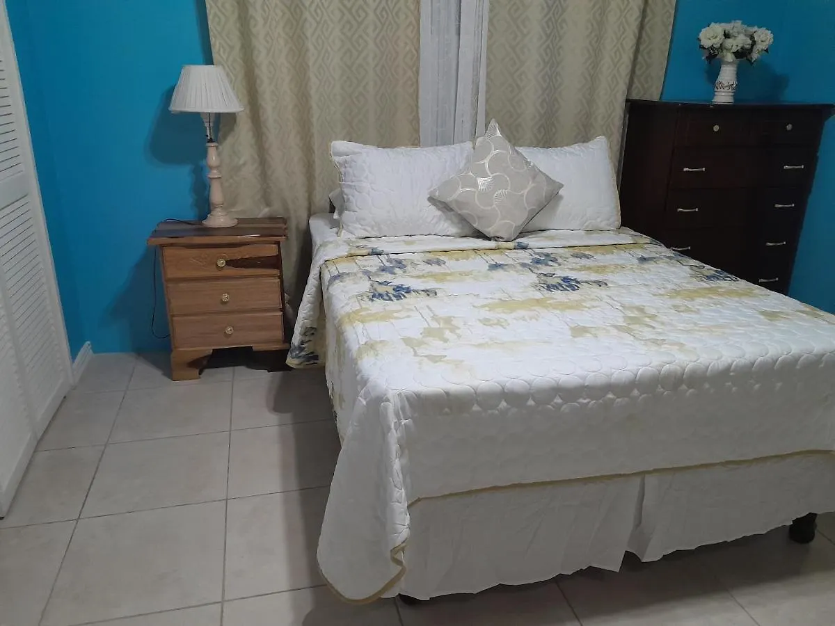 Holiday home Harmony La Vista Villa Runaway Bay
