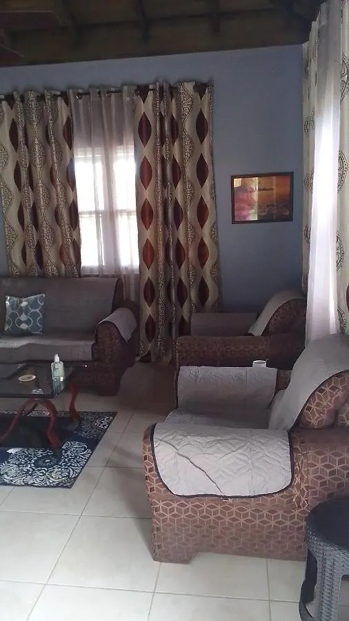 Harmony La Vista Villa Runaway Bay Holiday home