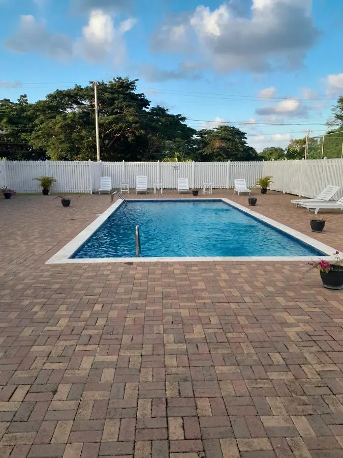 Harmony La Vista Villa Runaway Bay Holiday home