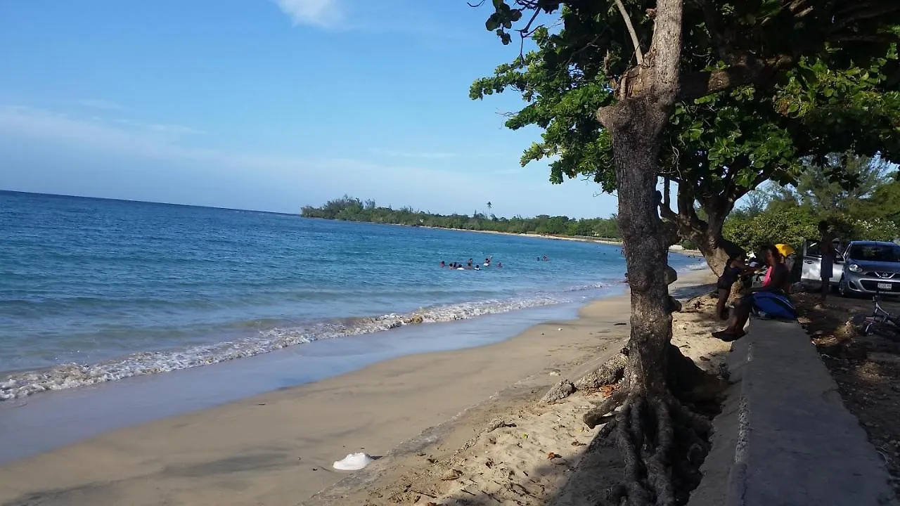 Harmony La Vista Villa Runaway Bay 0*,