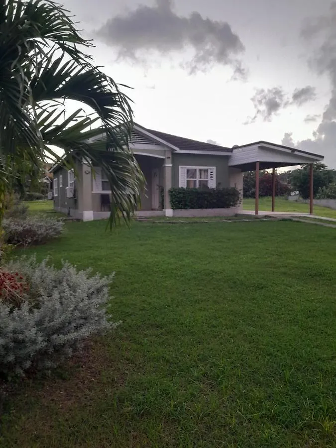Harmony La Vista Villa Runaway Bay
