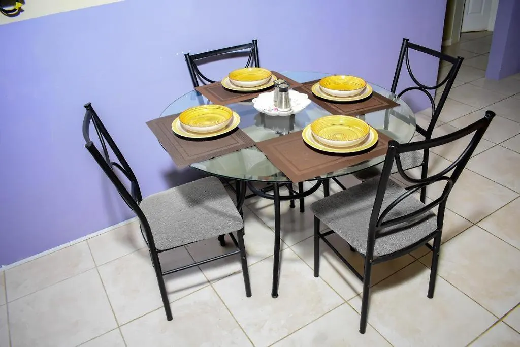 Harmony La Vista Villa Runaway Bay 0*,