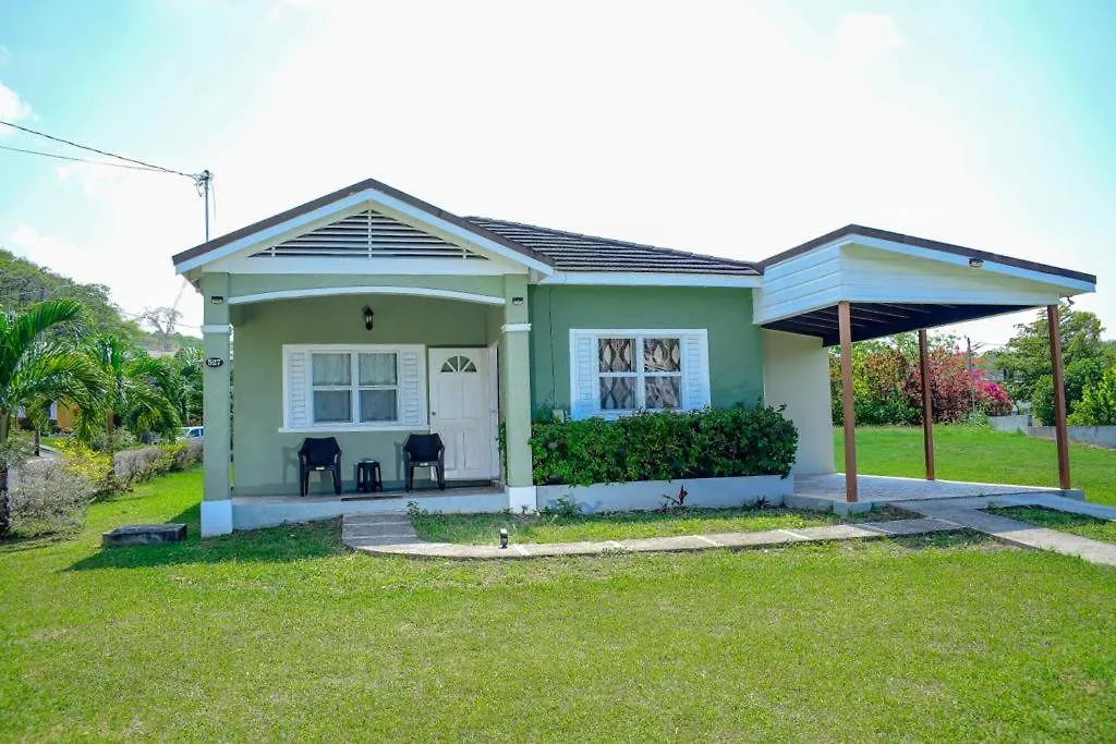 Holiday home Harmony La Vista Villa Runaway Bay